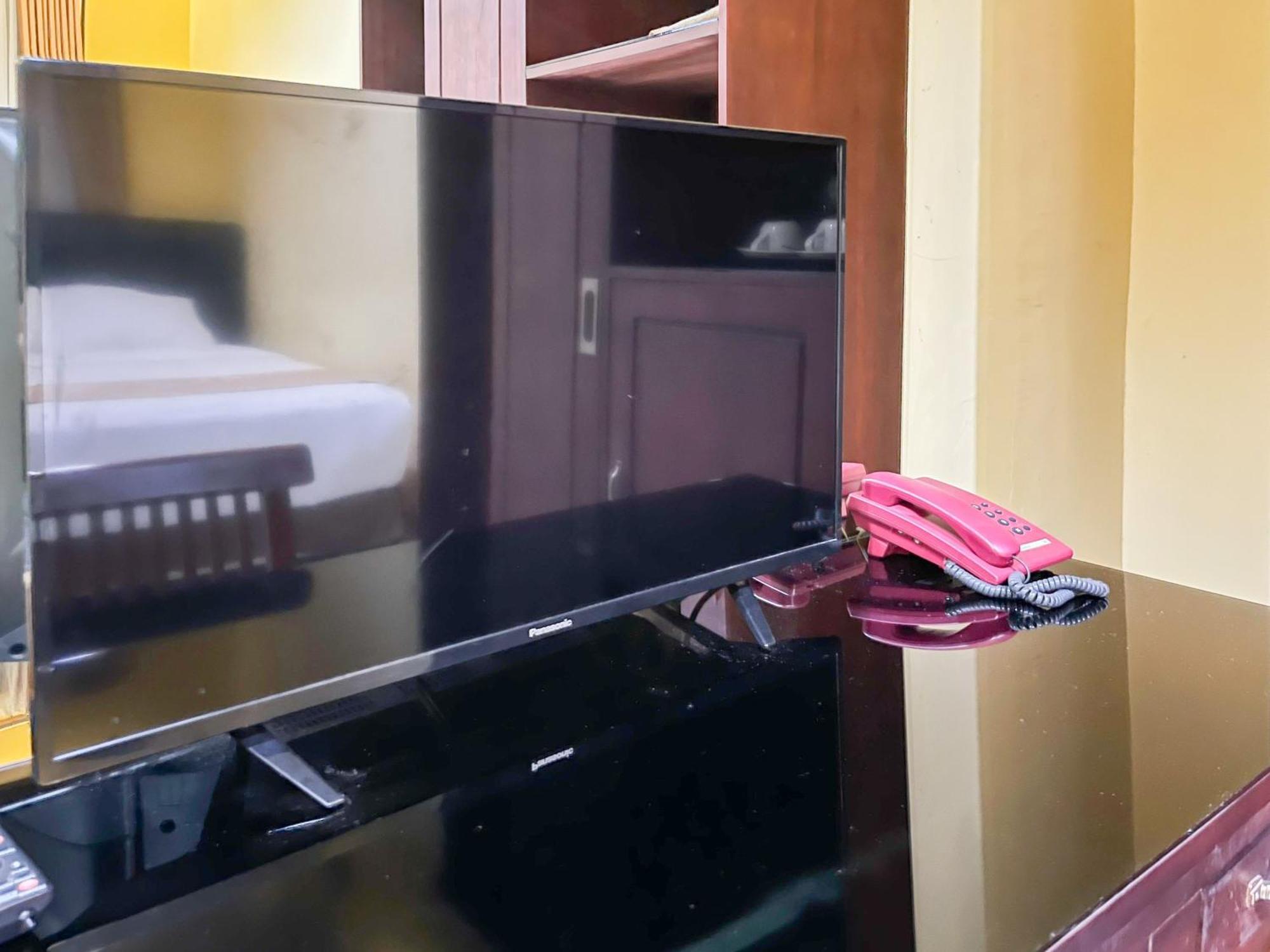 Kartika Hotel Syariah Pacitan Mitra Reddoorz Екстер'єр фото