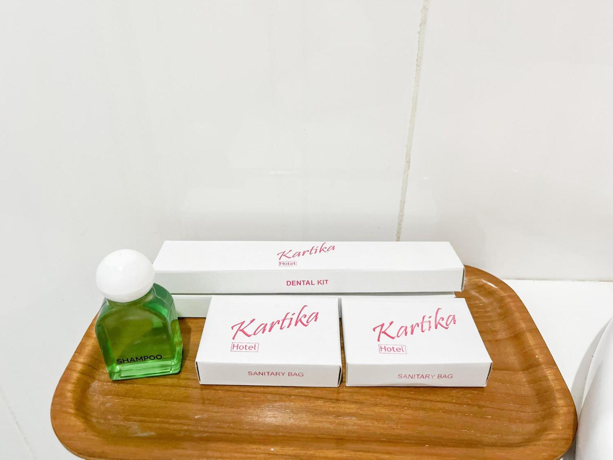 Kartika Hotel Syariah Pacitan Mitra Reddoorz Екстер'єр фото