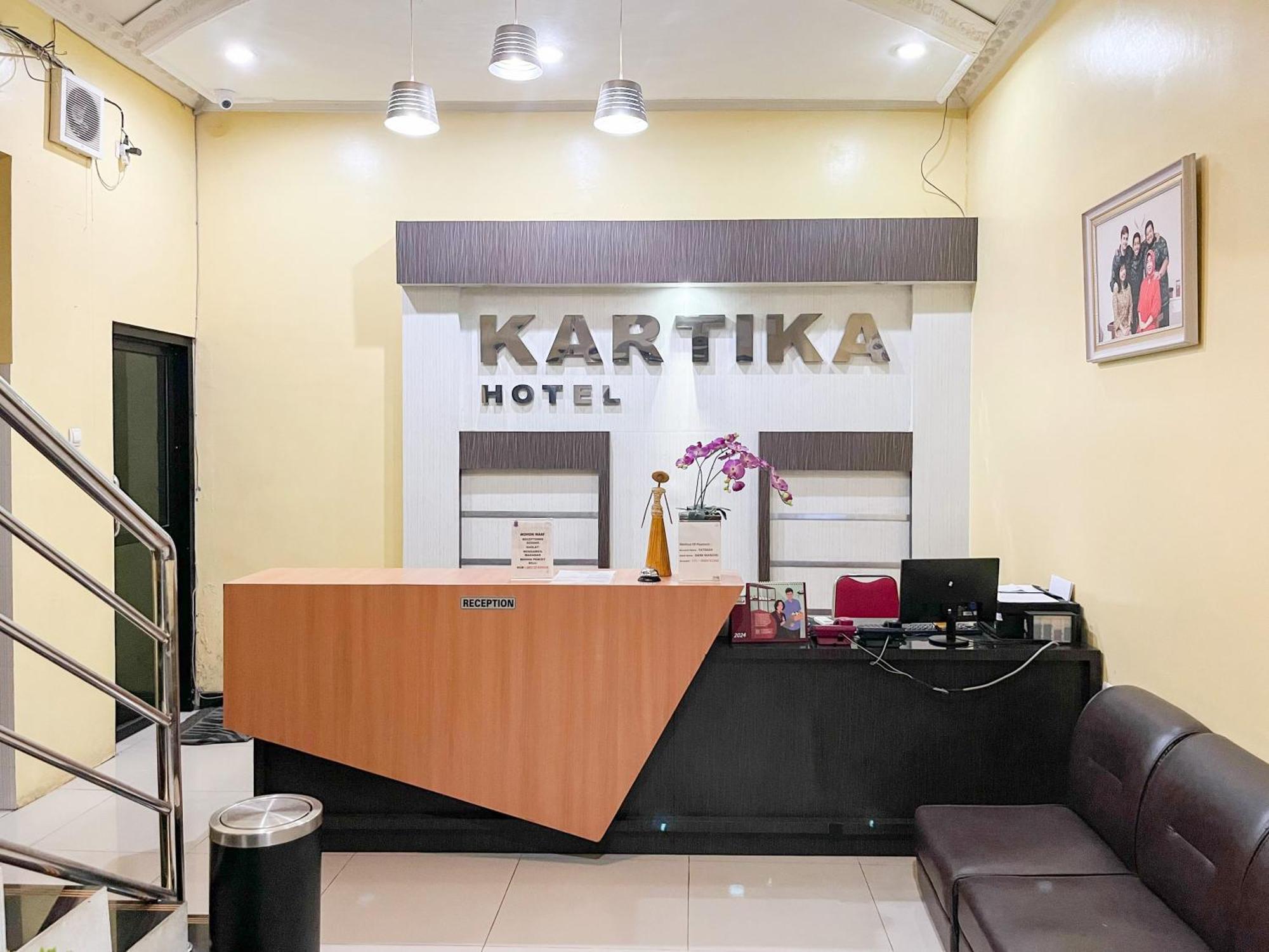 Kartika Hotel Syariah Pacitan Mitra Reddoorz Екстер'єр фото